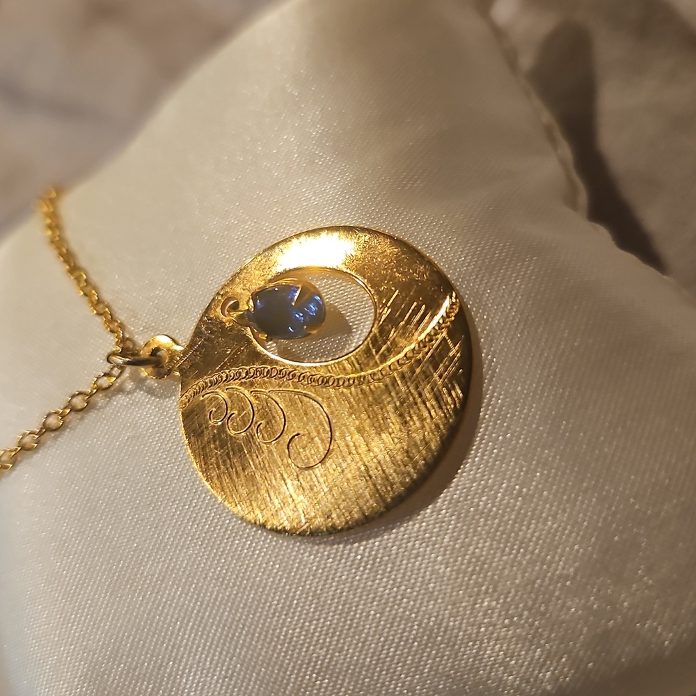 Gem Disc Pendant Necklace